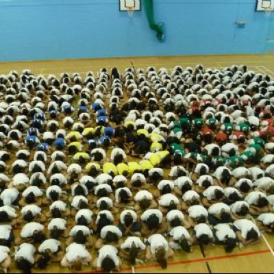 WCHS create the Olympic Rings (2012)